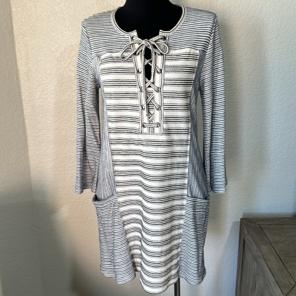 BCBGMAXAZRIA Lani Embroidered Tunic Dress - Picture 3 of 14